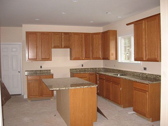 kitchen has stainless appl