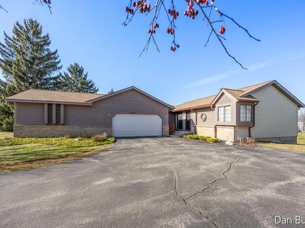 2285 Bridle Creek St SE, Kentwood, MI 49508