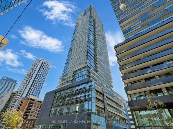 39 Roehampton Ave, Toronto, ON