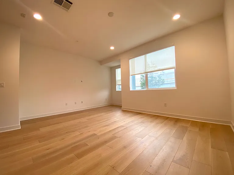 1427 Pullman Way — Photo 15