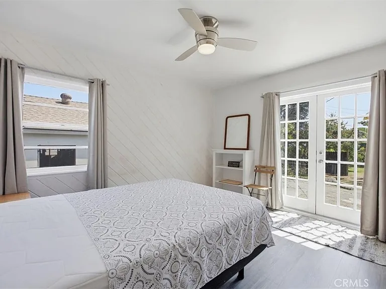 422 S Juanita Ave — Photo 14
