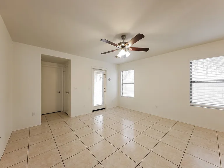 18611 N 22nd St #26 — Photo 6