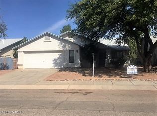 2840 W Redmond Dr, Tucson, AZ 85742