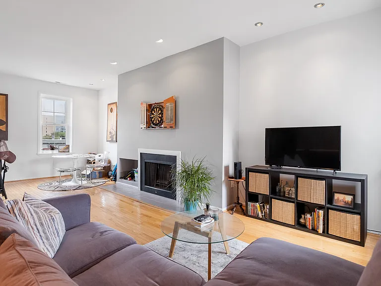 2103 Green St #3F — Photo 21