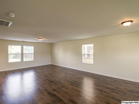 4th image of 129 Bellevue Dr