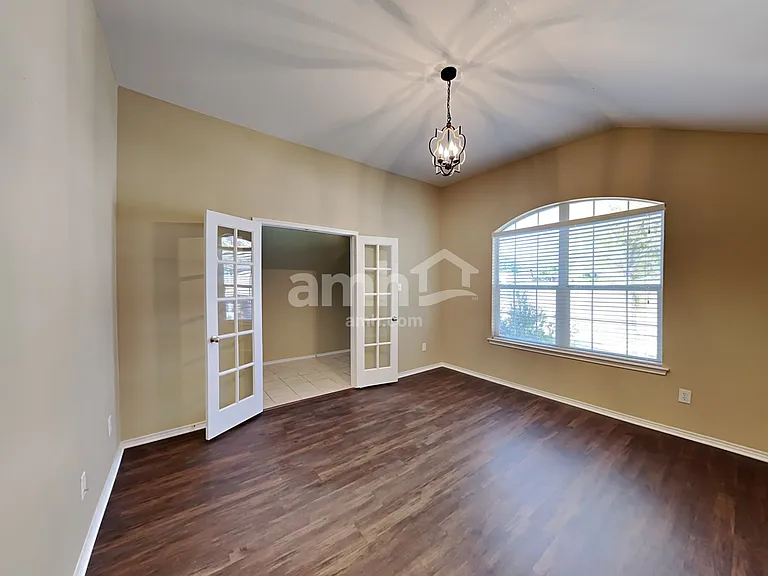 15500 Yarberry Dr — Photo 9