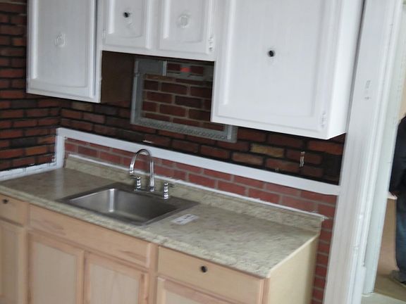 5th image of 1322 Niagara Ave