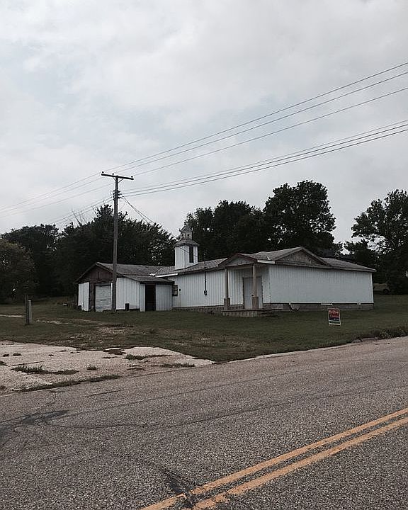 2nd image of 100 School St