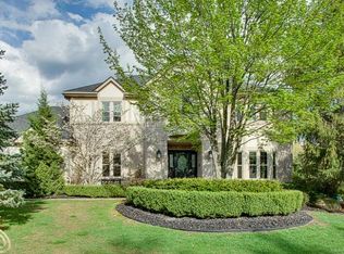 11734 Hunters Creek Dr, Plymouth, MI 48170