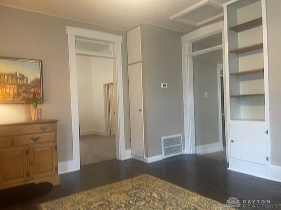 3rd image of 916 S Clay St