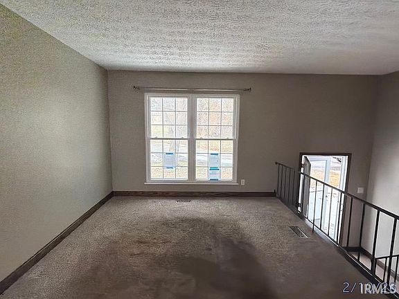 4th image of 511 E North St