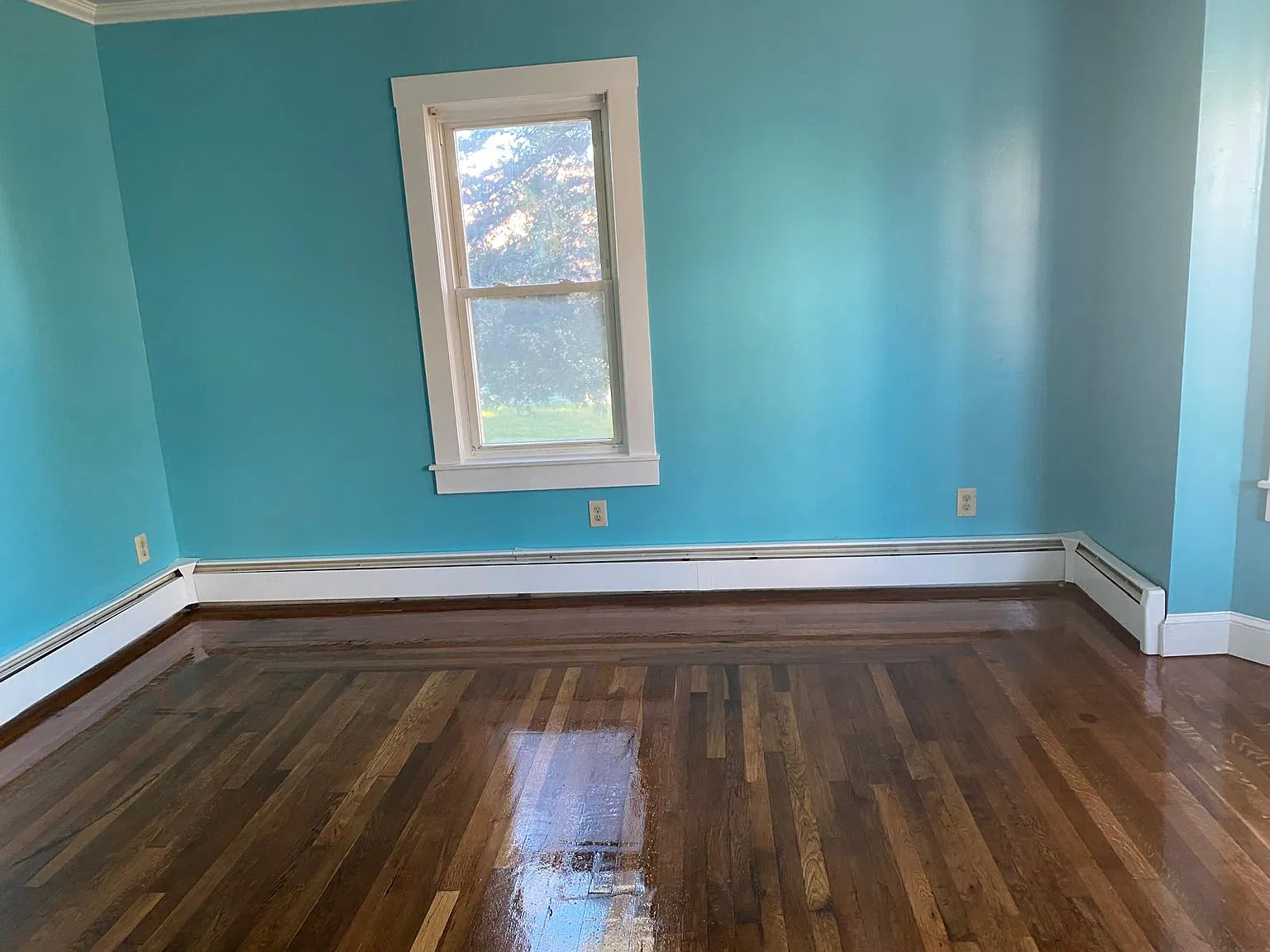 3 bed, $2,000 — Photo 2