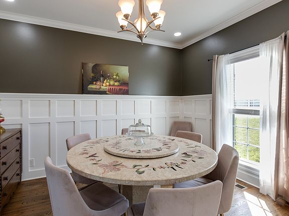 5th image of 2006 Longview Rd