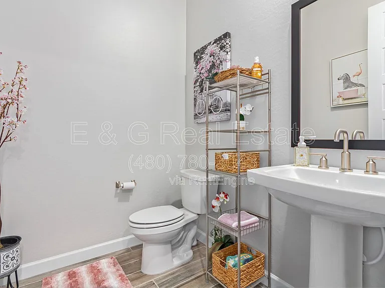 4826 E Helena Dr — Photo 11