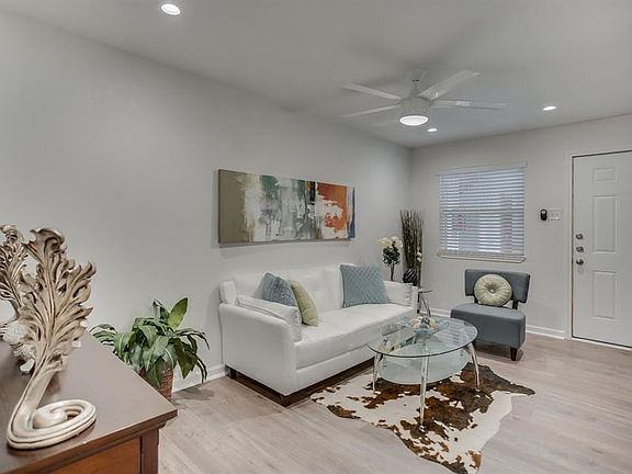 2nd image of 4927 San Jacinto St APT 105