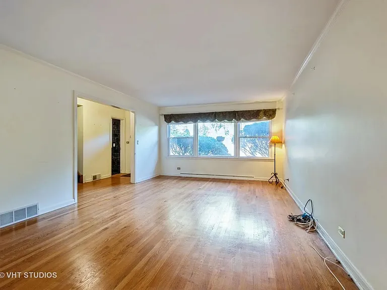 2338 Prairie Ave — Photo 7