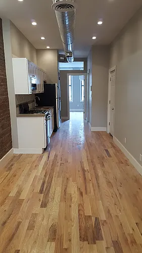 144 Manhattan Ave #3L Photo 1 144 Manhattan Ave #3L Photo 1