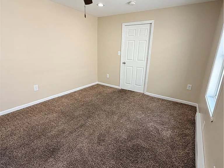 718 Ferry St — Photo 13