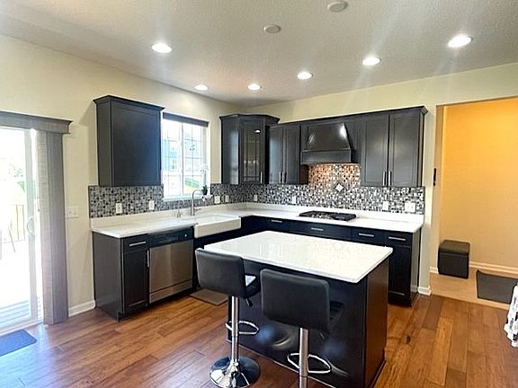 3rd image of 4330 Xanthus Ln N