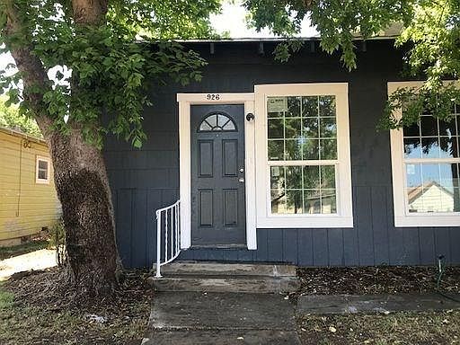 1st image of 924 Cedar St