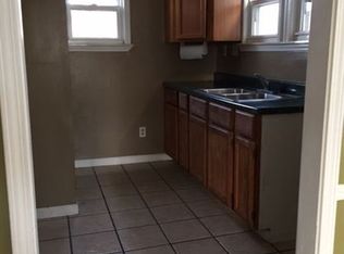 1574 Maple St, Wyandotte, MI 48192