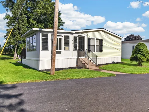 48 Kris Ann Dr, New Hartford, NY 13413