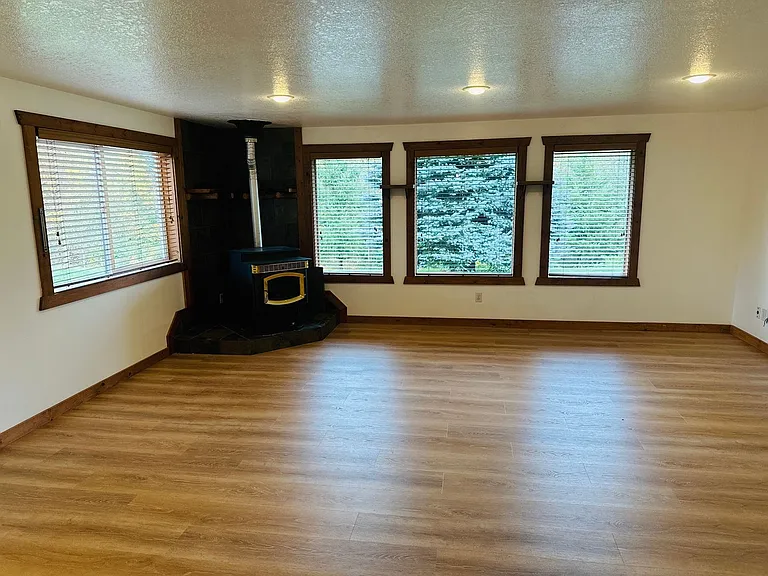 128 Bunting Dr — Photo 30