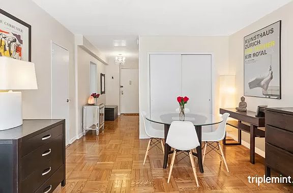 3rd image of 150 E 61st St APT 4K