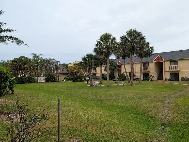 2130 Forest Knoll Dr NE #111 — Photo 19