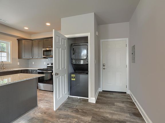 3rd image of 30 N Jacob St APT 3