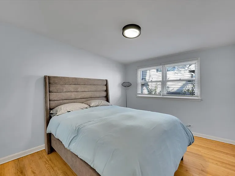 1317 Ferndale Ave — Photo 9