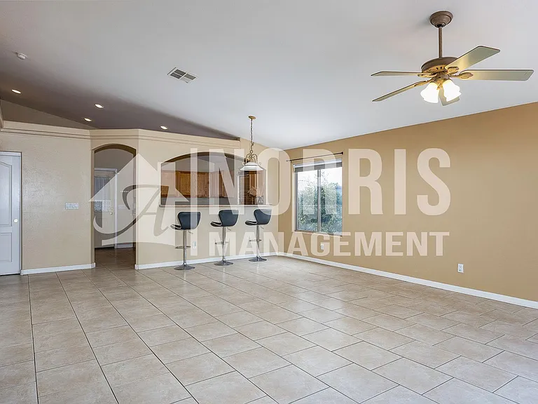 10307 W Midnight Dr — Photo 10