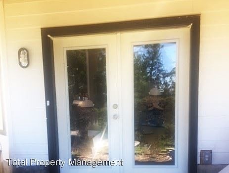 4th image of 2393 SW Dune Ave