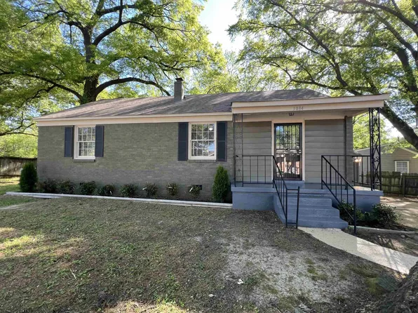 3084 Saint Charles Dr, Memphis, TN 38127