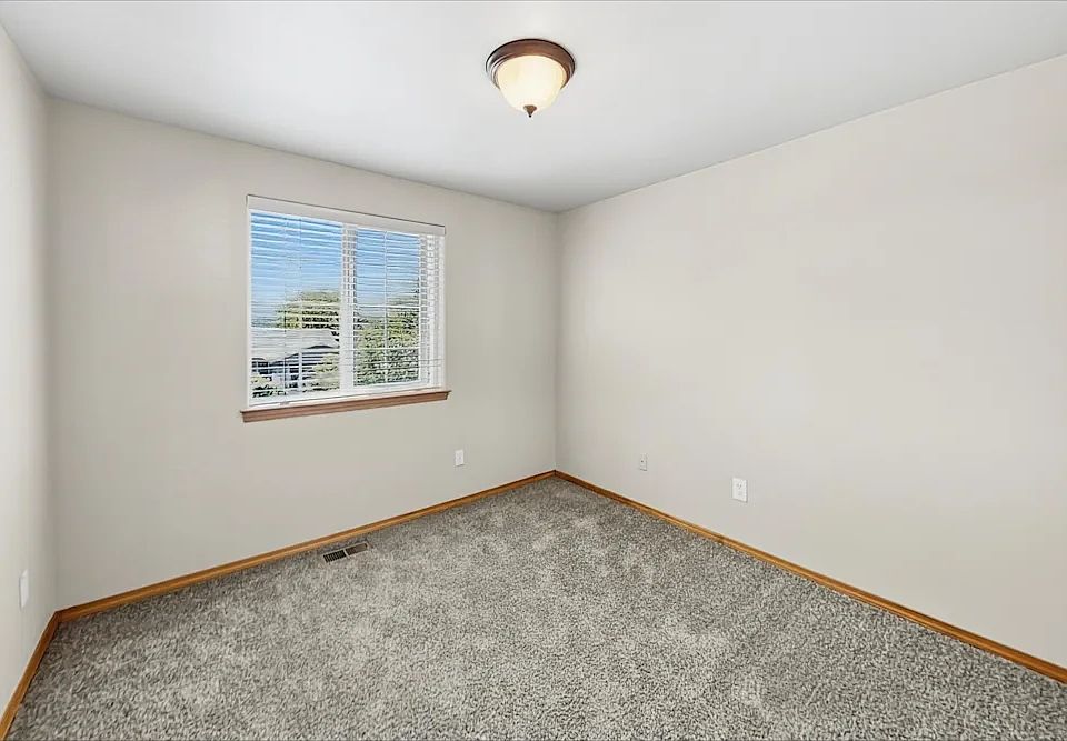 1st image of 17167 Upland Dr