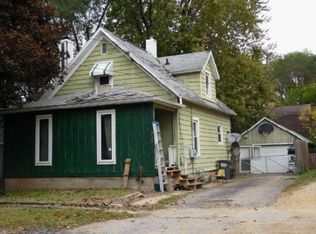 310 Grant Ave, Dixon, IL 61021