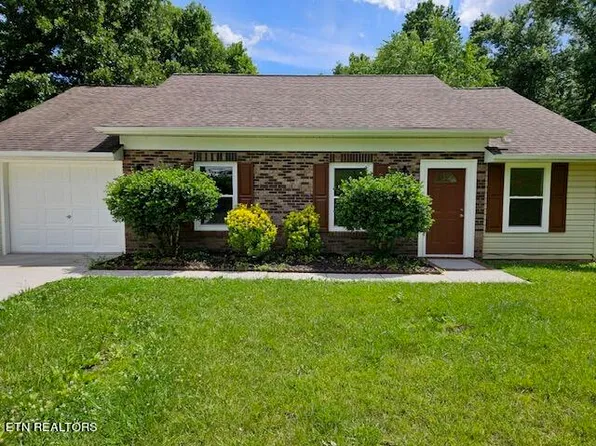 2310 Ridgecrest Dr, Knoxville, TN 37918