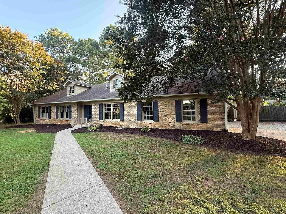 1st image of 2112 Berry Cir