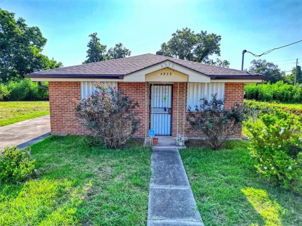 4939 Camelia St, New Orleans, LA 70126
