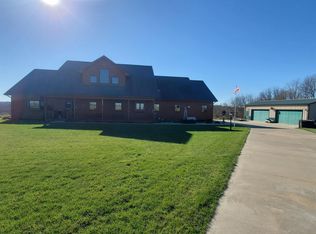 14527 E Coal Church Rd, Fairview, IL 61432