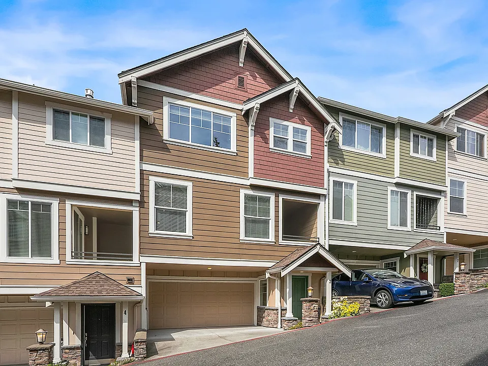 105 118th Ave SE #3