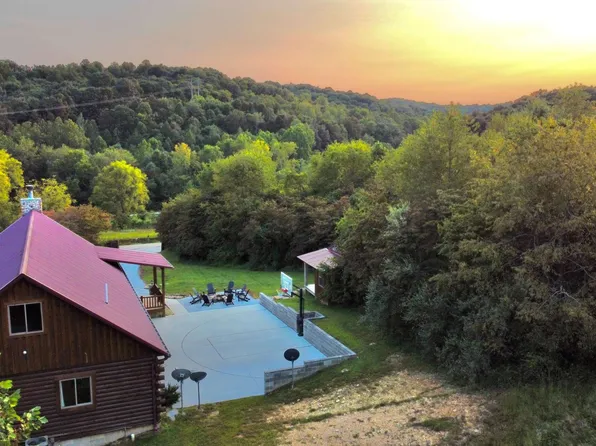 64127 Woodgeard Rd, Creola, OH 45622