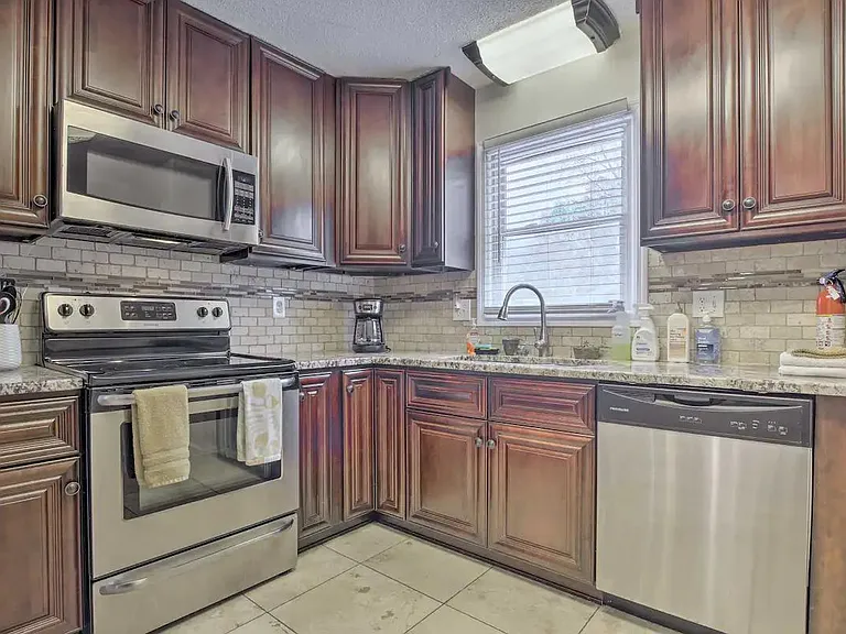 4217 Pittsford Rd — Photo 2