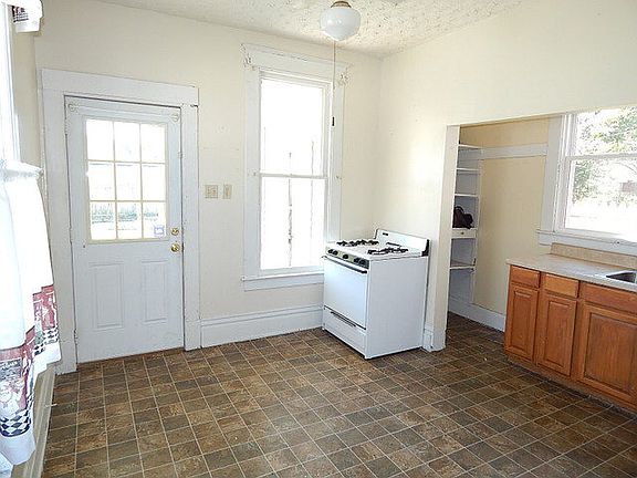 4th image of 1926 19th St