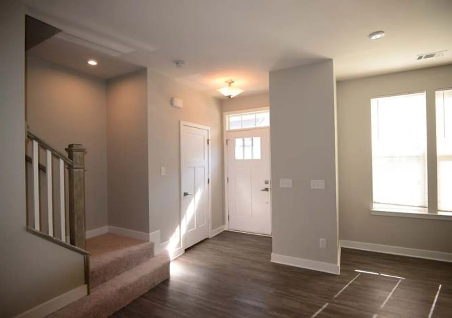 Modern/Cozy Furnished 2BR Townhome | Utilities + Parking Included — Photo 2