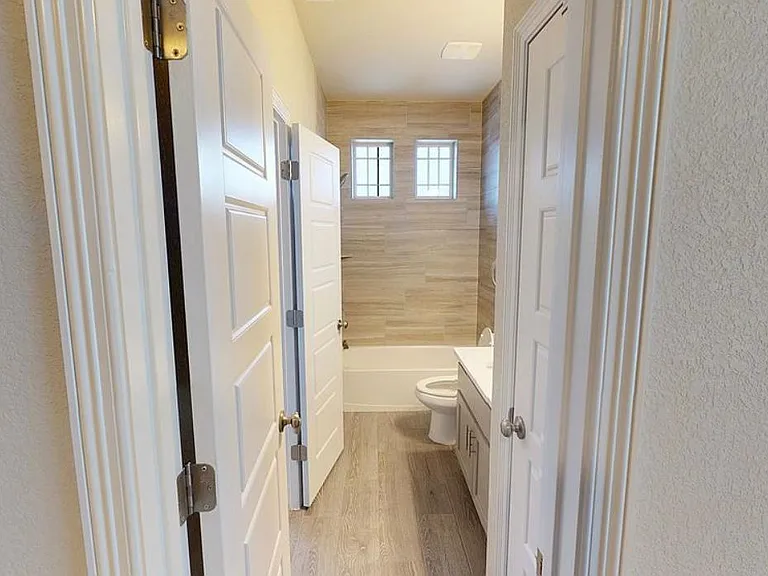 2313 Dillon Pond Ln #B — Photo 18