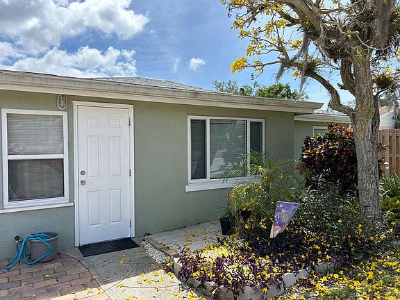 2nd image of 236-234 Colonia Ln E #2B-1BA-1000SQFT