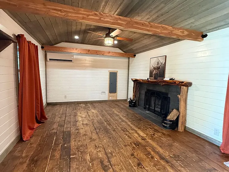 2723 Tin Top Rd — Photo 10