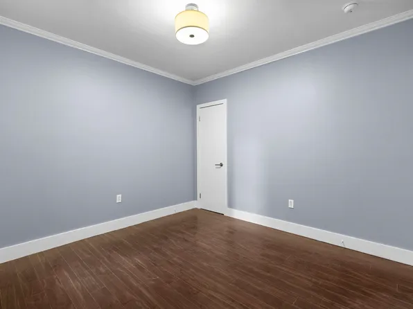 151 Sip Avenue image 10 of 16