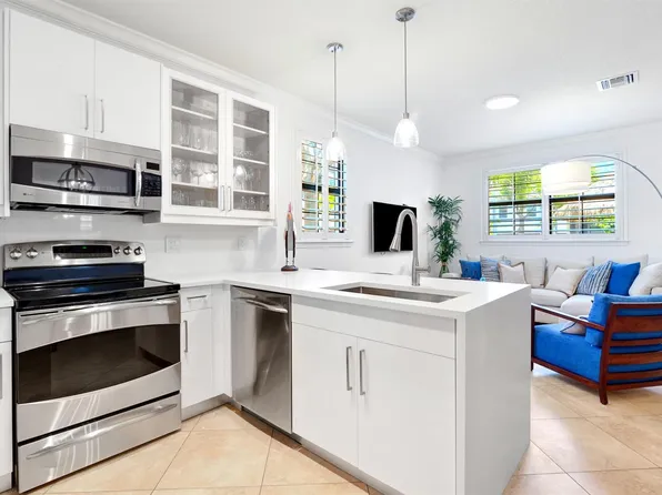 861 S Ocean Blvd, Pompano Beach, FL 33062